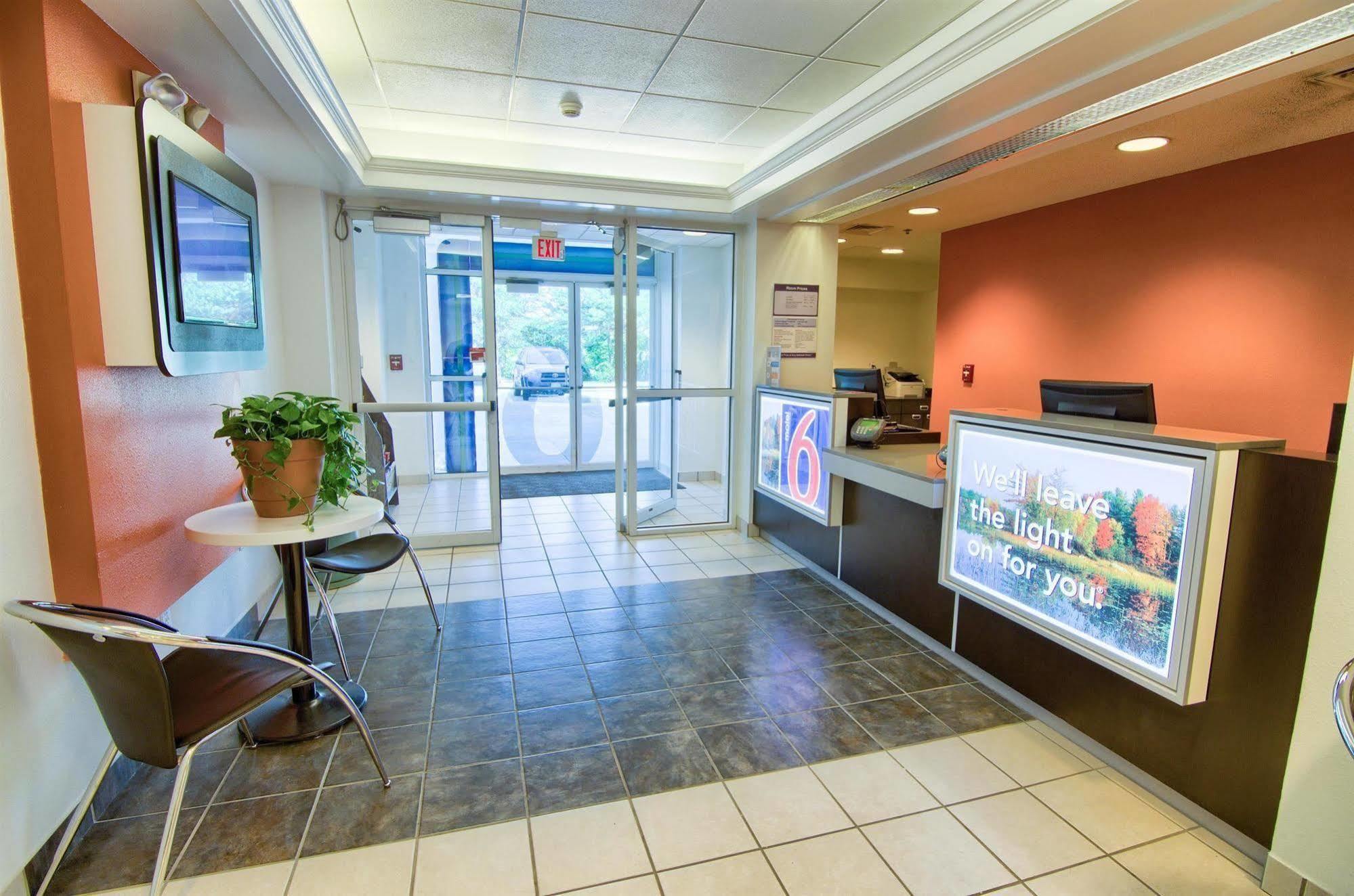 Motel 6-Portsmouth, Nh エクステリア 写真